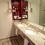 ヘッセレット ホテル ニュボー