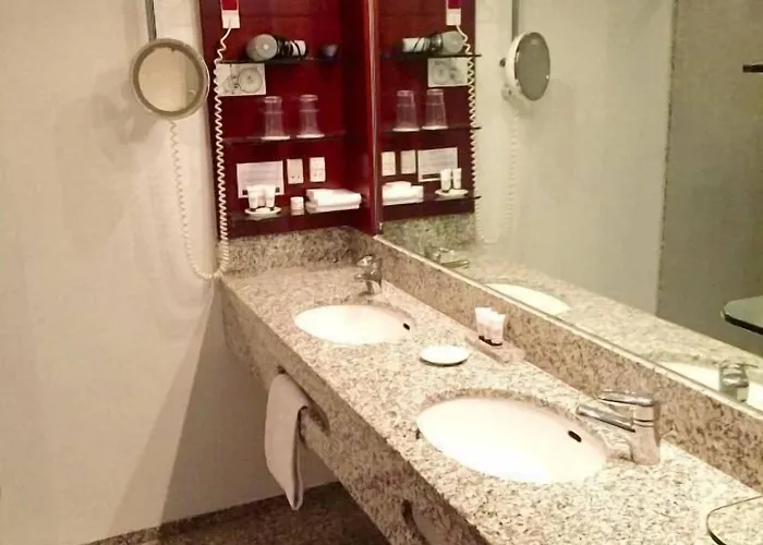 ヘッセレット ホテル ニュボー