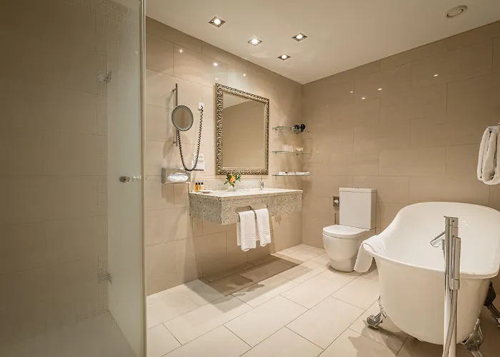 ヘッセレット ホテル ニュボー