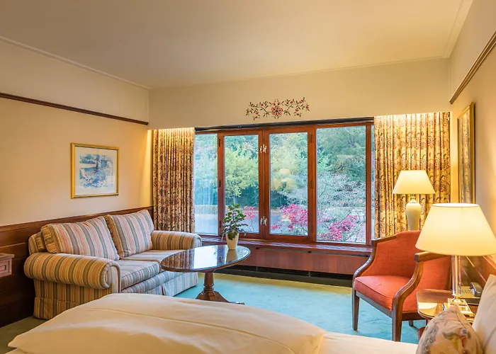 ヘッセレット 4* ニュボー